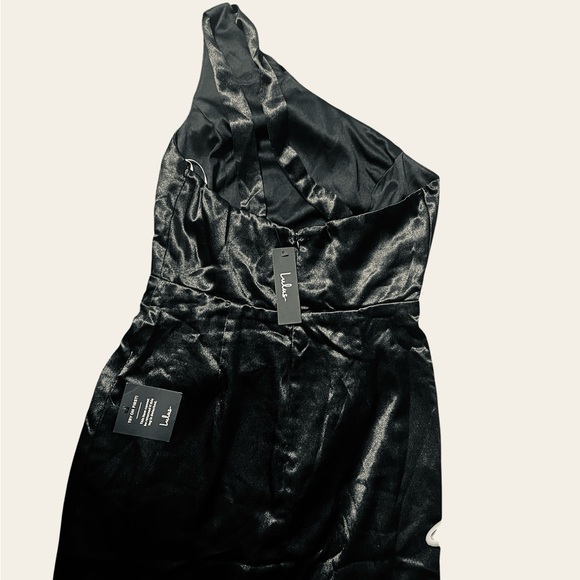 Lulu's Black Satin One-Shoulder Dress with Crisscross Back NWT - Picture 2 of 4